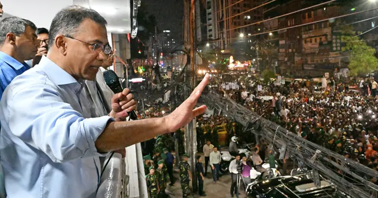 মানুষ প্রত্যাশা নিয়ে তাকিয়ে আছে, আইনশৃঙ্খলার ভেতরে থাকতে হবে: নেতাকর্মীদের প্রধানমন্ত্রী